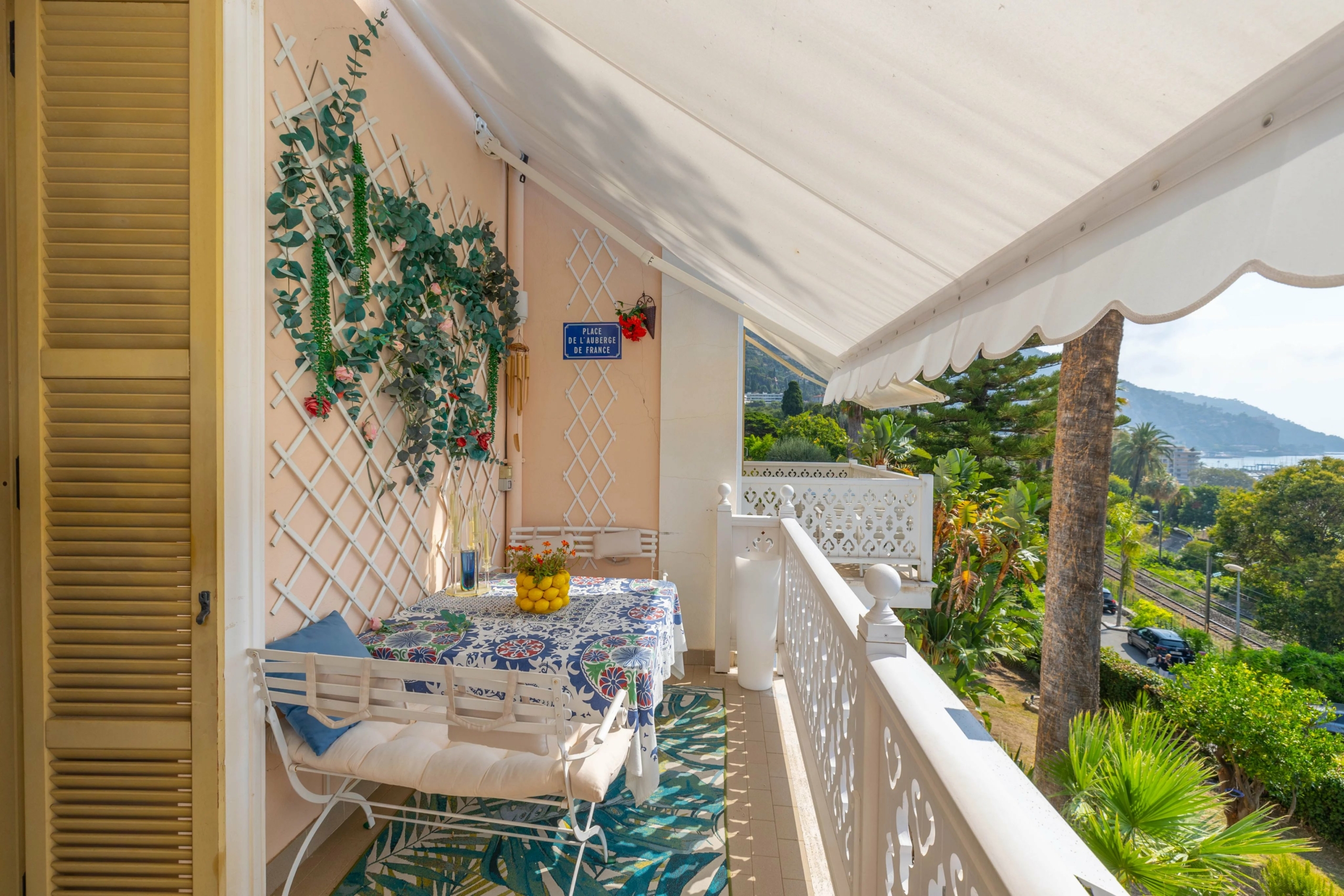 Menton Garavan – Beau 2P avec terrasse et garage