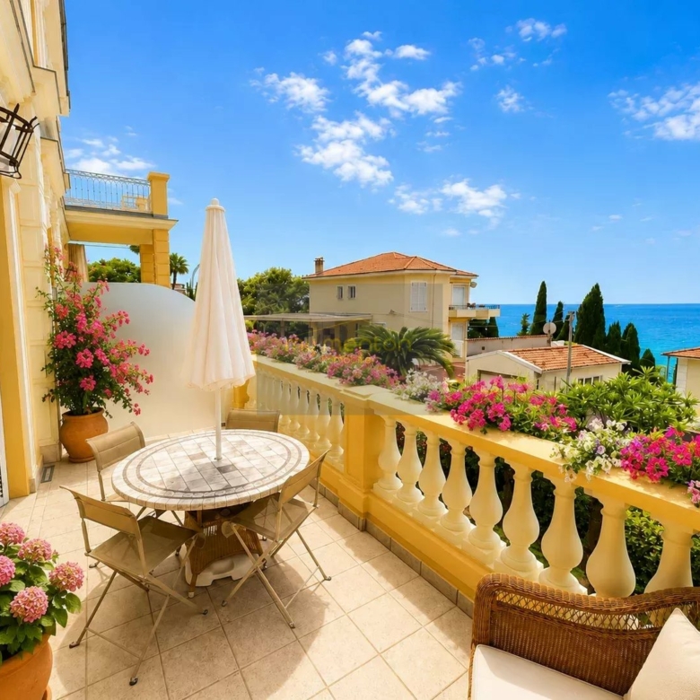 Menton Garavan – Luxueux 3 pièces avec vastes terrasses, vue mer panoramique