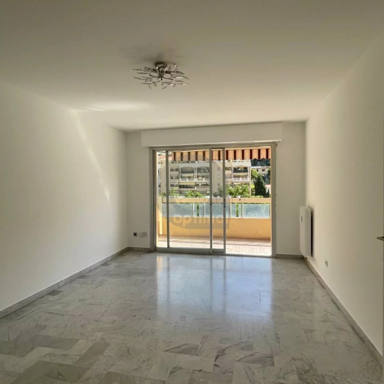 A LOUER APPARTEMENT DE DEUX PIECES – TERRASSE