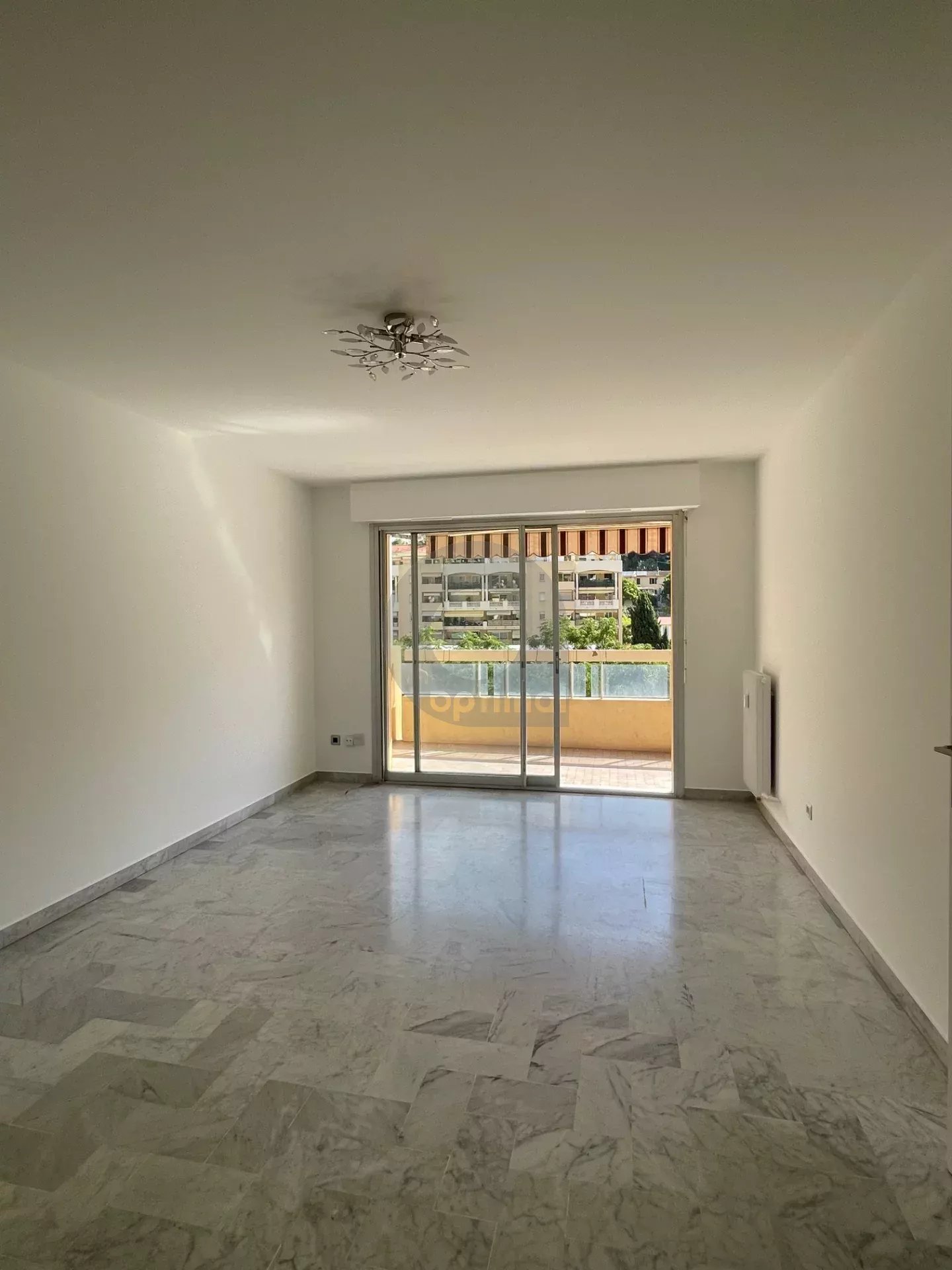 A LOUER APPARTEMENT DE DEUX PIECES – TERRASSE