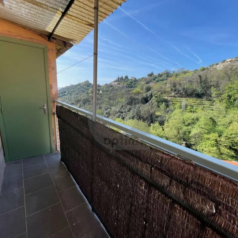 A LOUER APPT SECTEUR CABROLLES – SAINTE AGNES