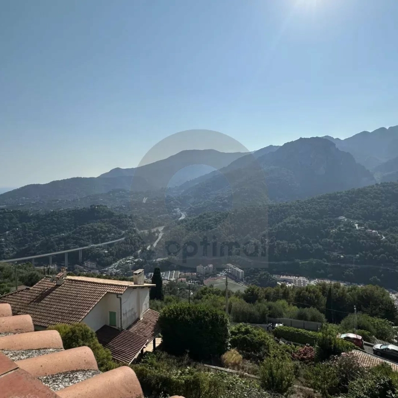 VILLAGE DE CASTELLAR : PARTIE DE MAISON DE VILLAGE – VUE PANORAMIQUE