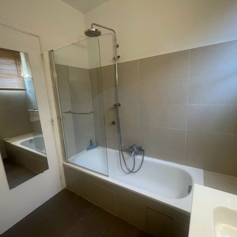 GRAND 2 PIECES QUARTIER TERRES CHAUDES
