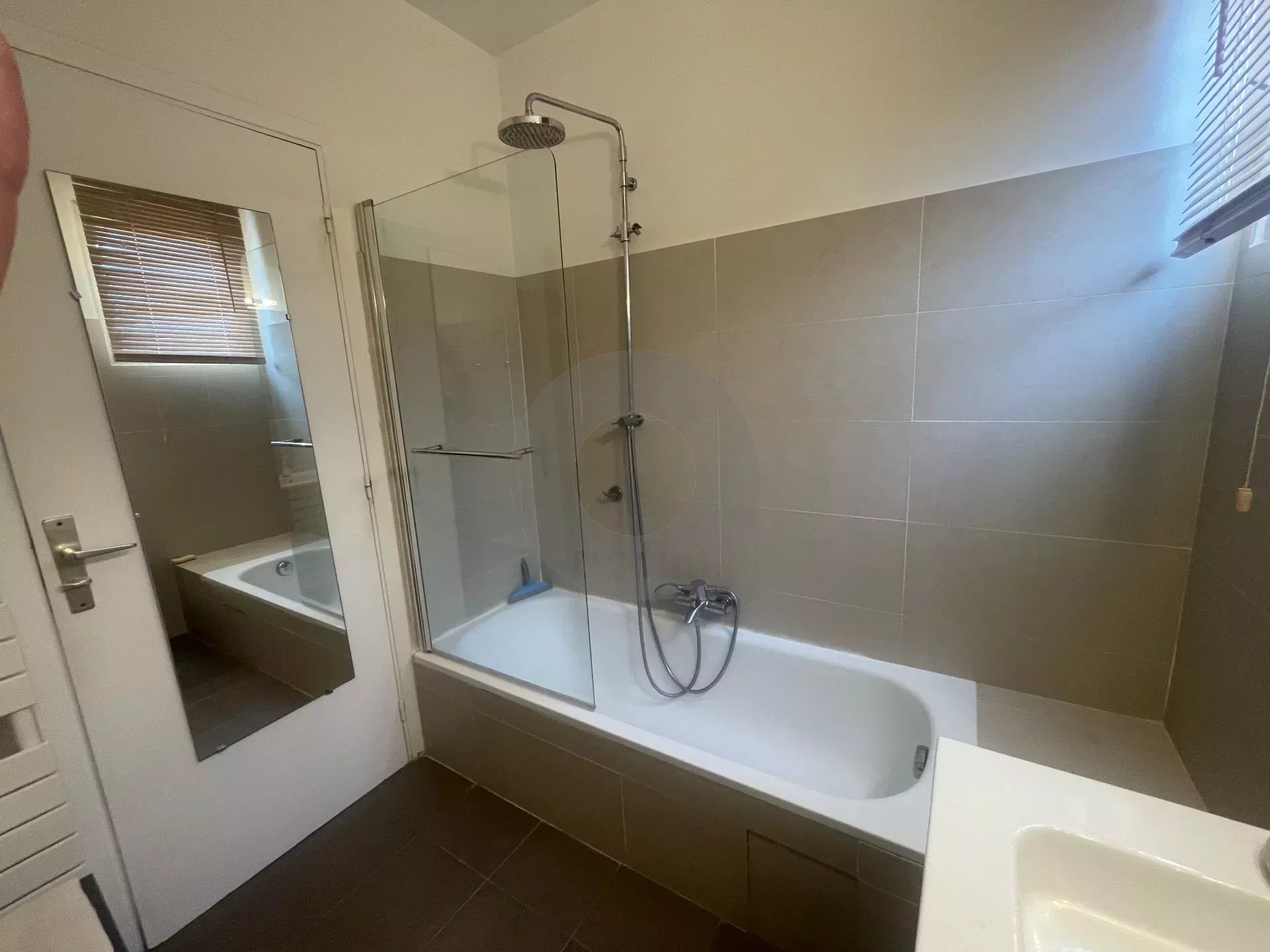 GRAND 2 PIECES QUARTIER TERRES CHAUDES