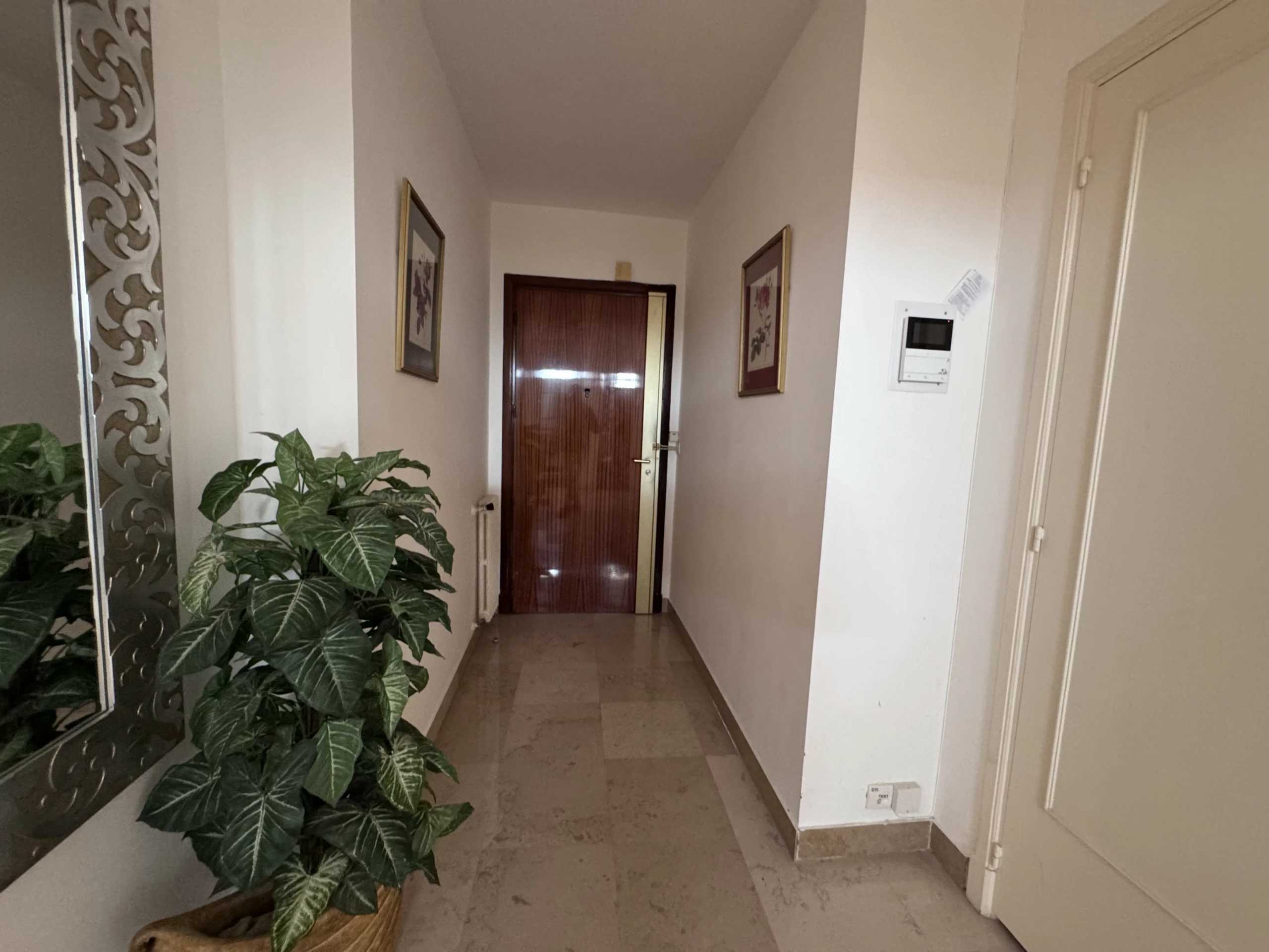 Location meublé – Grand appartement 4 pièces avec vue mer à Solenzara