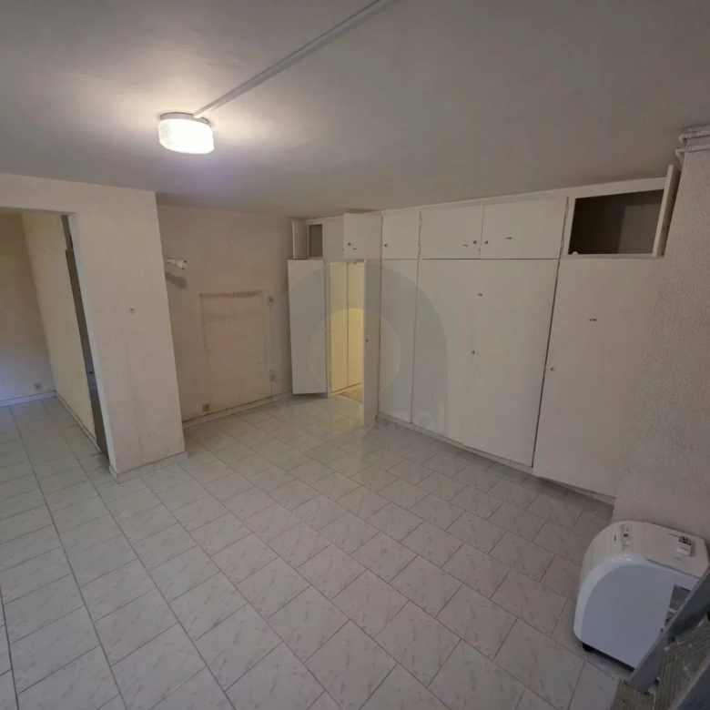 GRAND STUDIO AVEC GRANDE RESERVE GRANDE CAVE PARKING ROQUEBRUNE CAP MARTIN