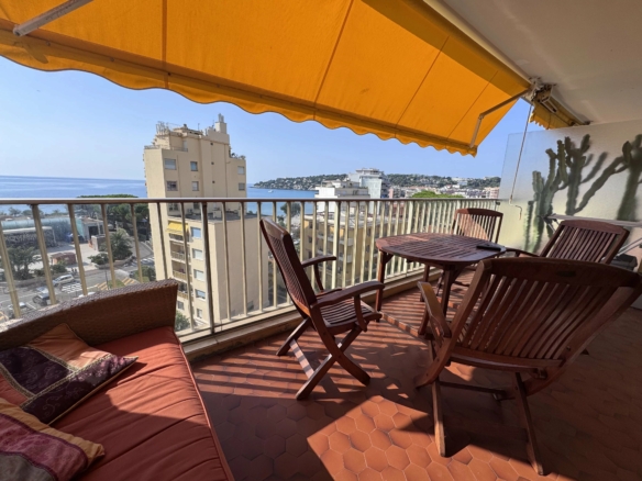 Location meublé – Grand appartement 4 pièces avec vue mer à Solenzara