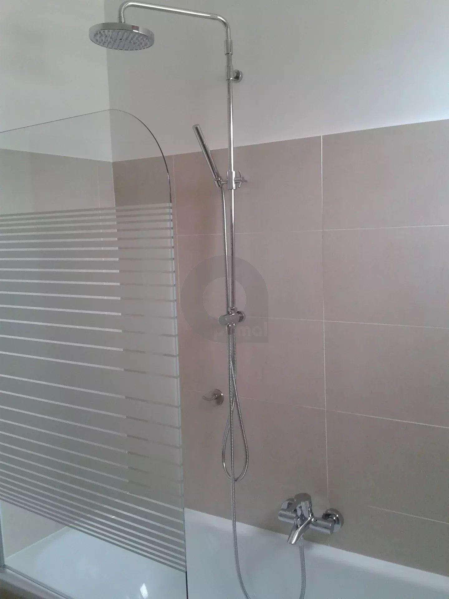 GRAND 2 PIECES QUARTIER TERRES CHAUDES