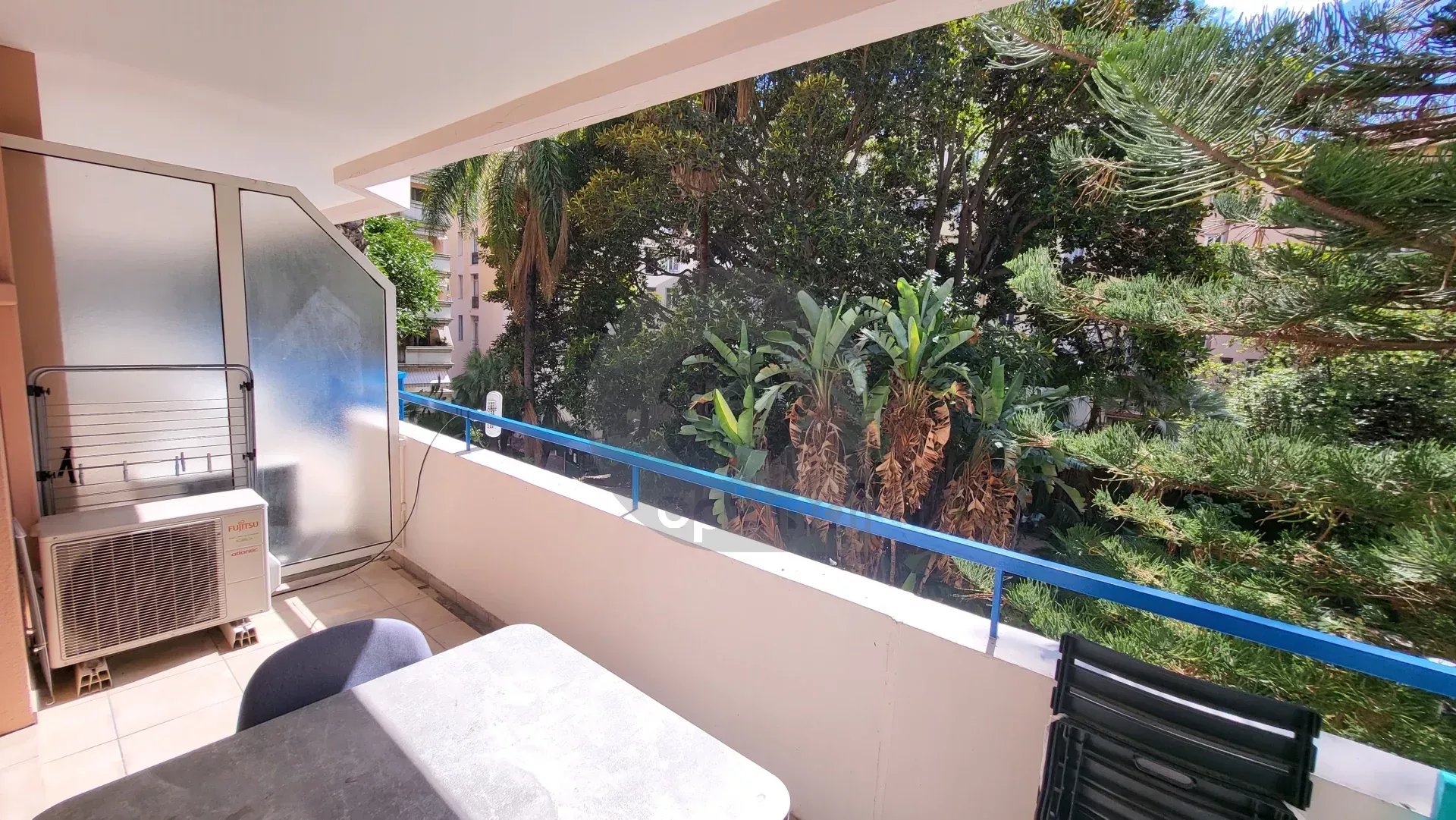 Menton Casino – appartement avec terrasse – vue jardin