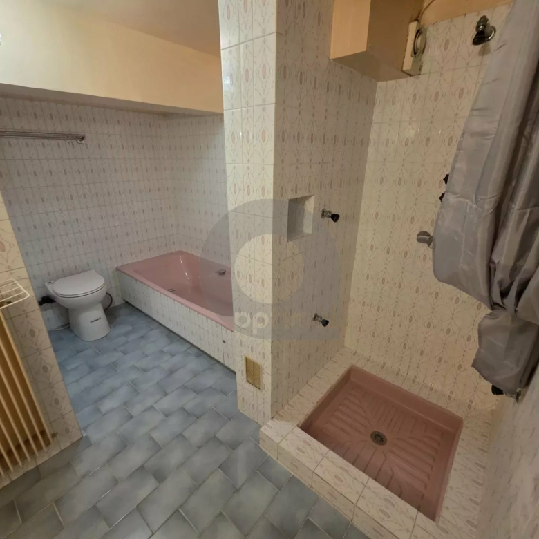 GRAND STUDIO AVEC GRANDE RESERVE GRANDE CAVE PARKING ROQUEBRUNE CAP MARTIN