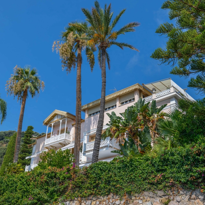 Menton Garavan – Beau 2P avec terrasse et garage