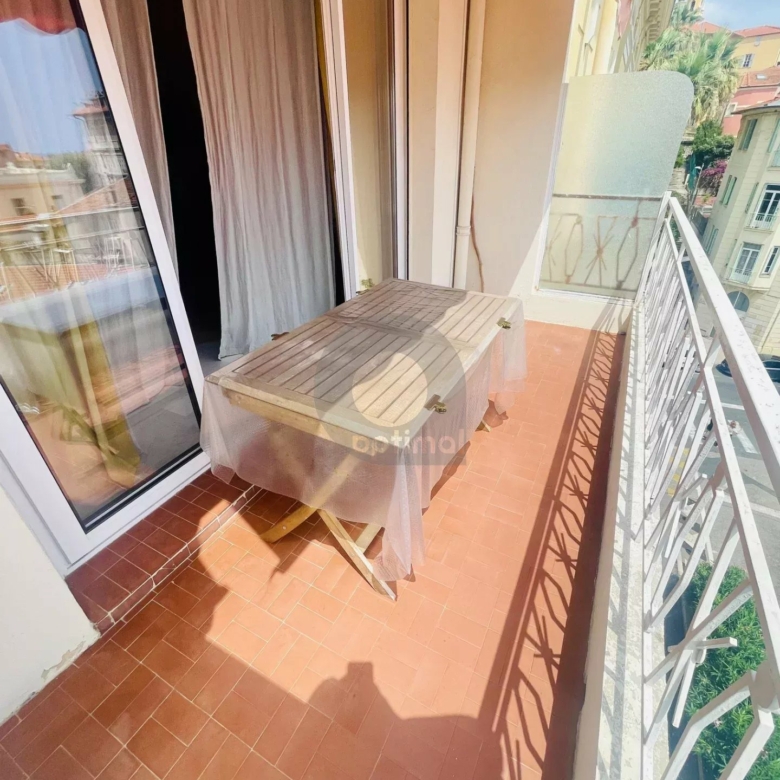 EXCLUSIVITE plein centre ville de Menton, SUPERBE 2 pièces
