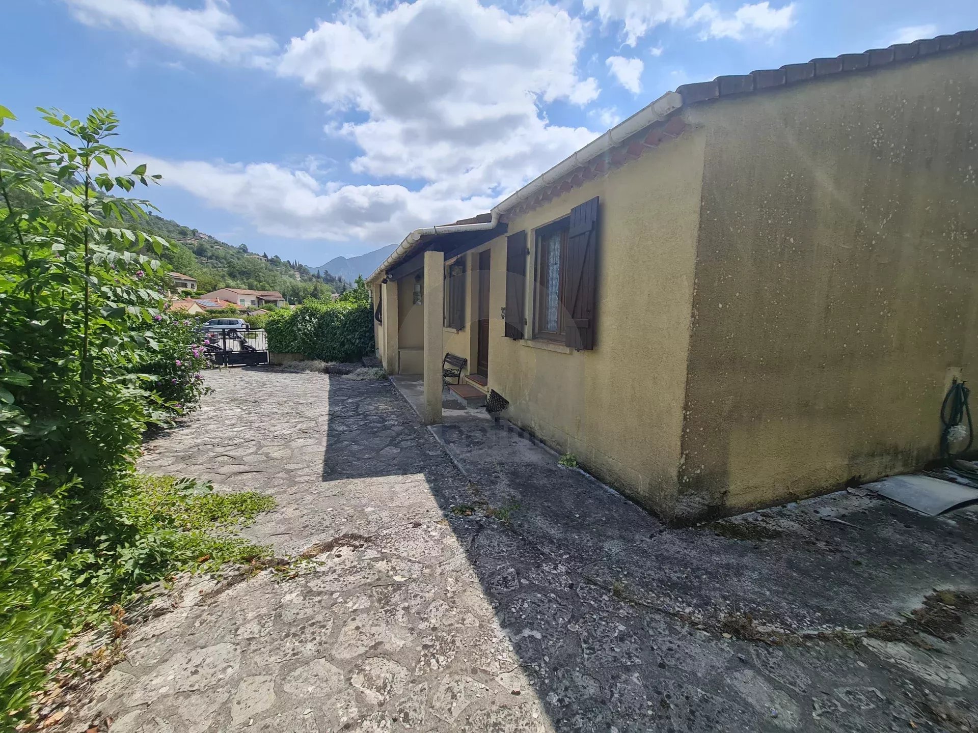 MAISON JUMELEE SOSPEL JARDIN