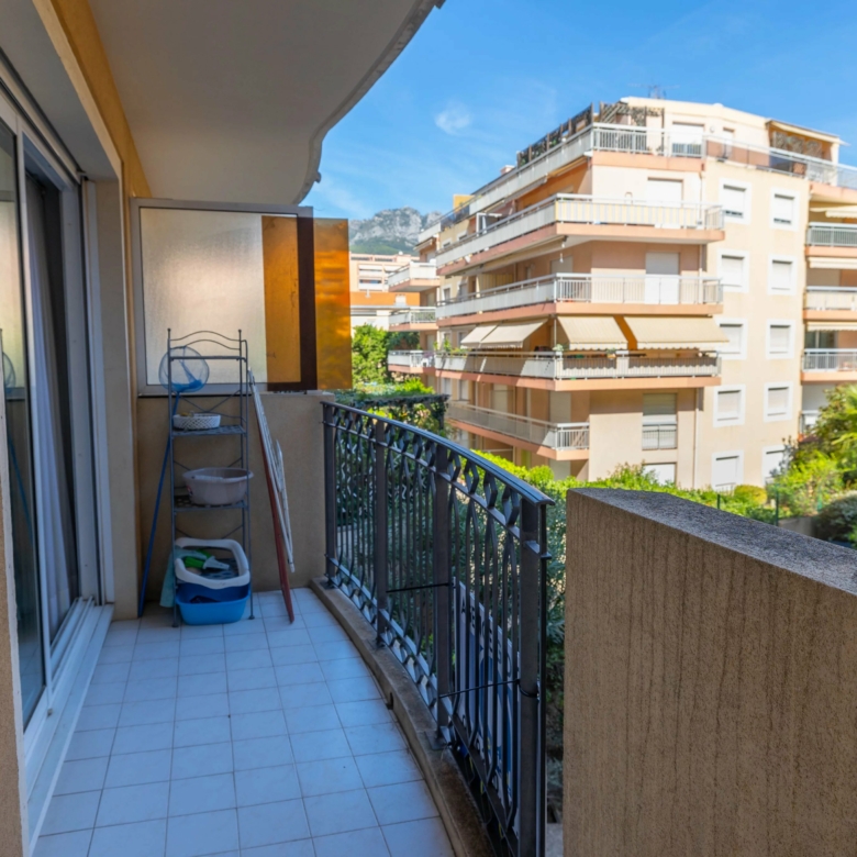 Bel appartement 2 pièces à Menton Centenaire