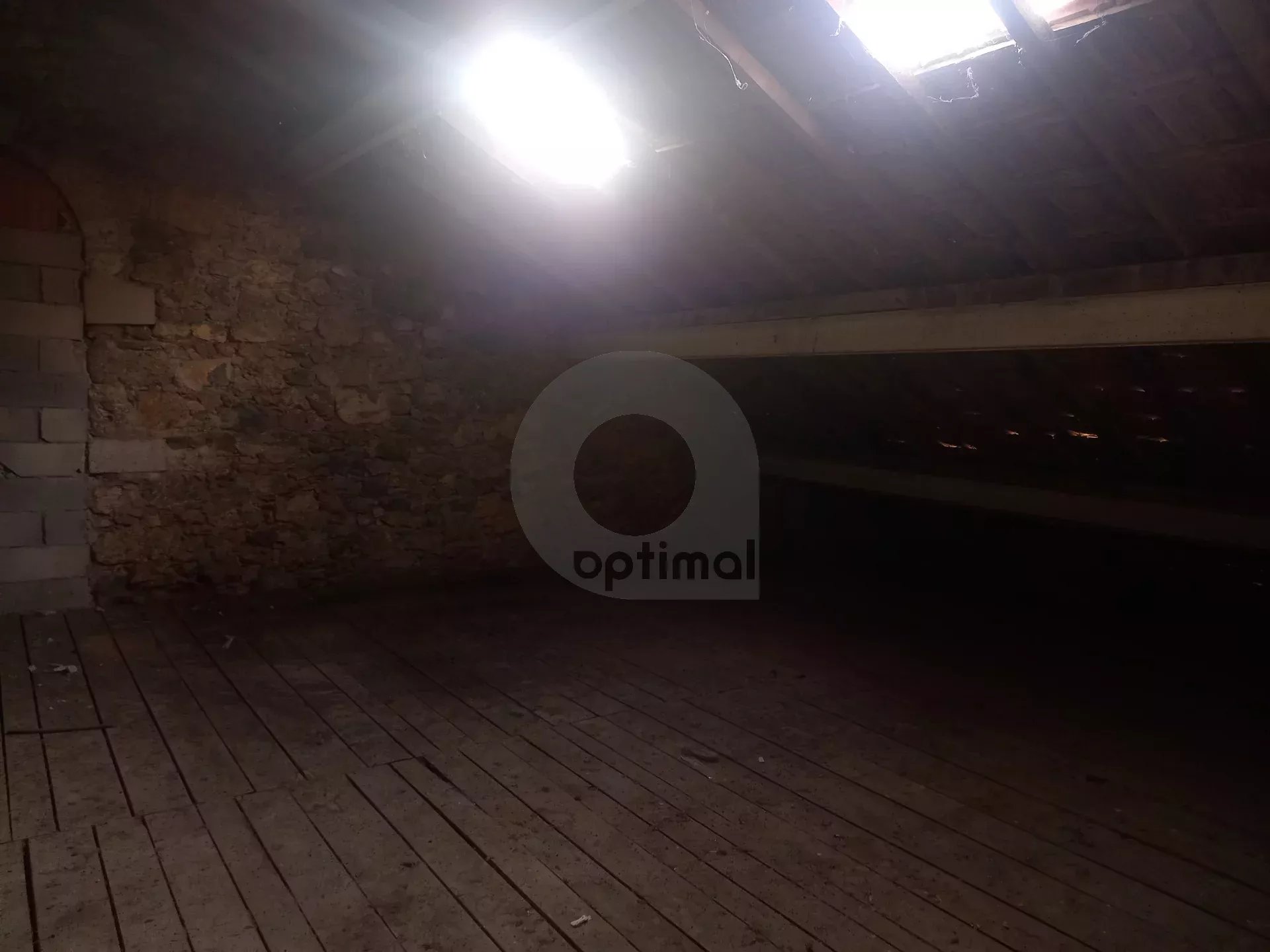 Loft brut à aménager, avec terrasse et jardin –  Hauteurs Breil sur Roya