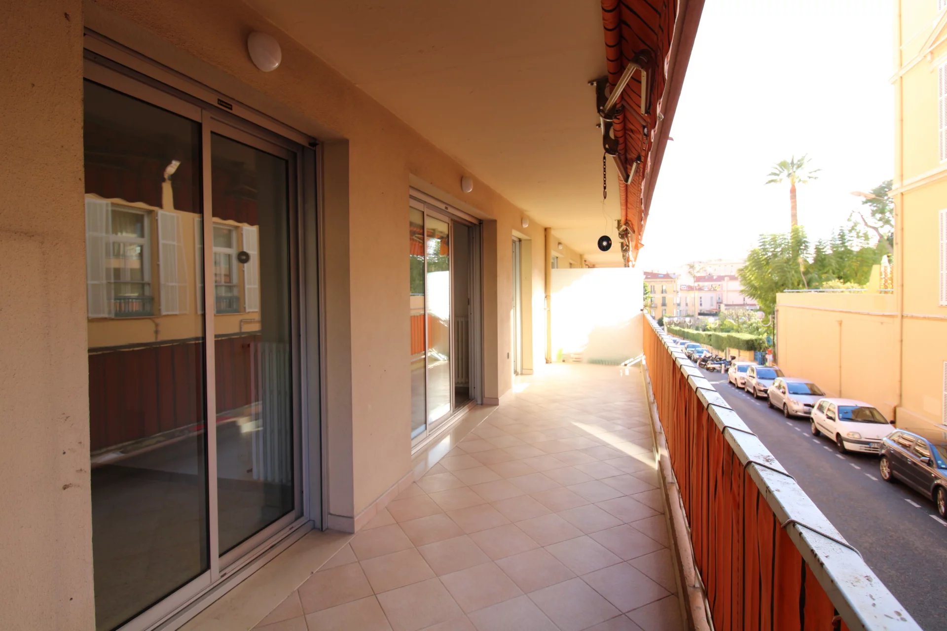 c80121c716740838d6a36a11cc20b0d4_a82081ef67_1920-original-175428-0.jpg PLEIN CENTRE DE MENTON : GRAND 2P – TERRASSE – PARKING – CAVE