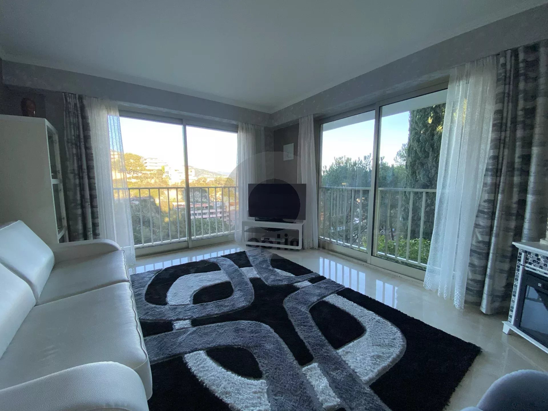 Roquebrune 2 PIÈCES 60M2 CAP MARTIN VUE MER PARKING