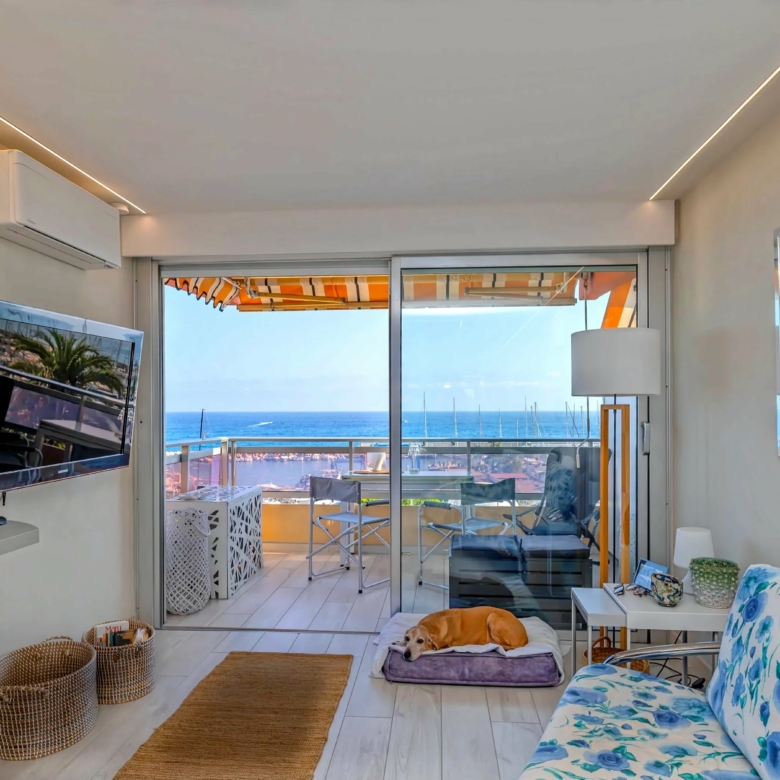 MENTON GARAVAN – MAGNIFIQUE DEUX PIECES FRONT DE MER