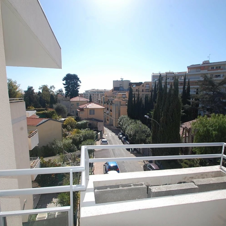 MENTON OUEST PROCHE ROQUEBRUNE CARNOLES