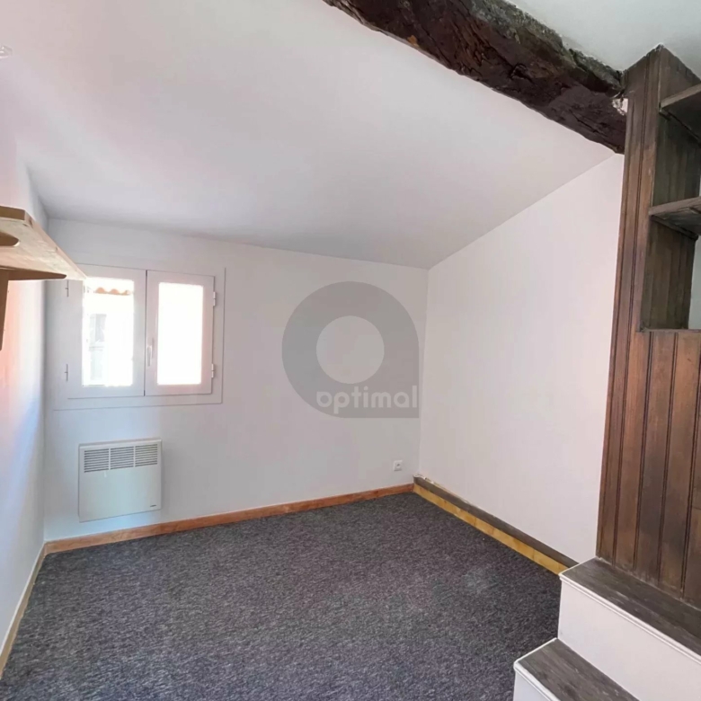 A LOUER APPT SECTEUR CABROLLES – SAINTE AGNES