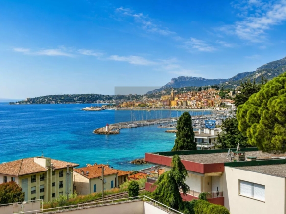 Menton Garavan – Luxueux 3 pièces avec vastes terrasses, vue mer panoramique