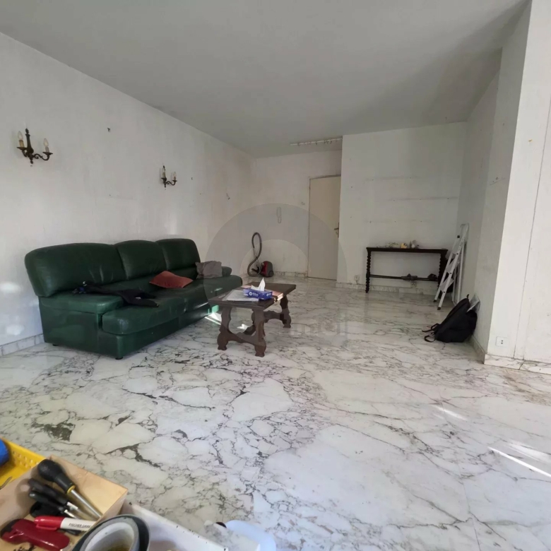 GRAND STUDIO AVEC GRANDE RESERVE GRANDE CAVE PARKING ROQUEBRUNE CAP MARTIN