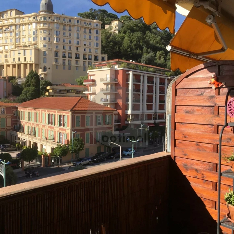MENTON 3 PIÈCES TERRASSE VUE DÉGAGÉE PROCHE CENTRE