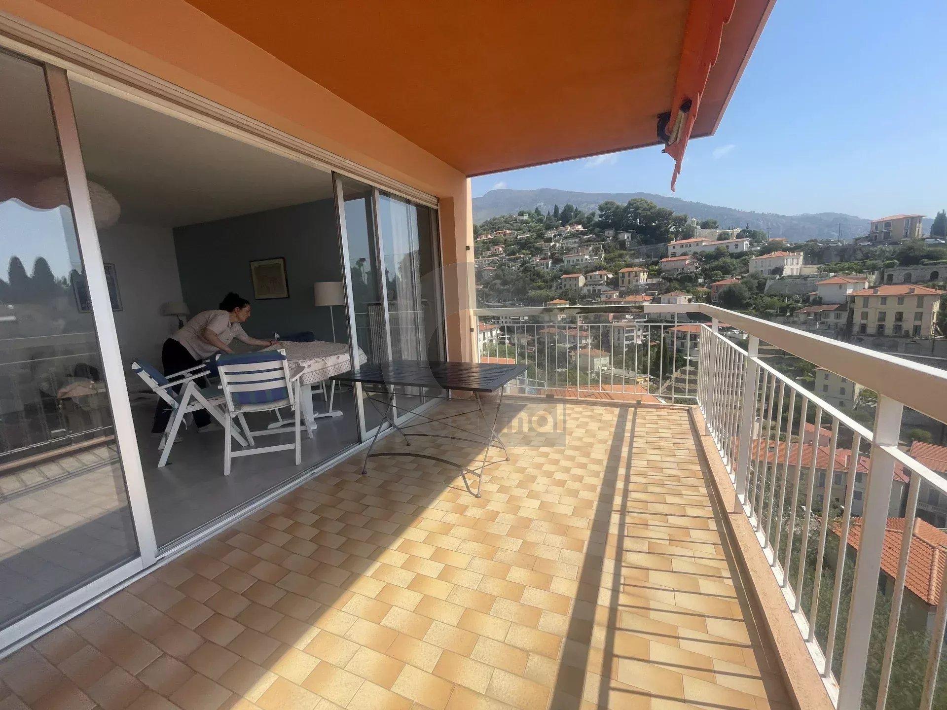 GRAND 2 PIECES QUARTIER TERRES CHAUDES