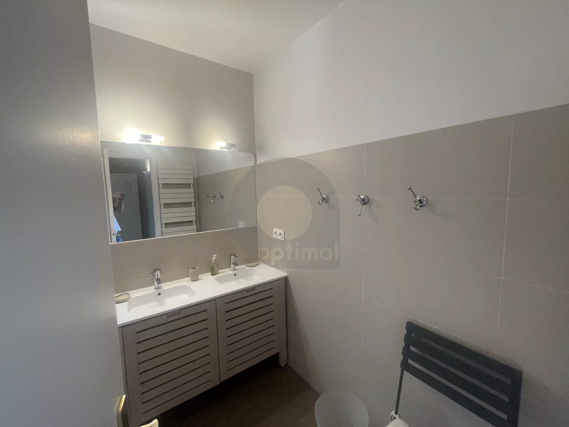 GRAND 2 PIECES QUARTIER TERRES CHAUDES