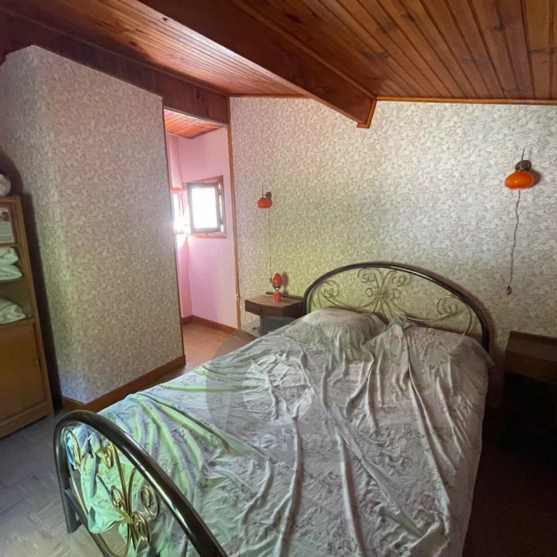 Route de Ste Agnès – Maison 3 pièces à Rénover avec terrasse et jardin – Accès pédestre