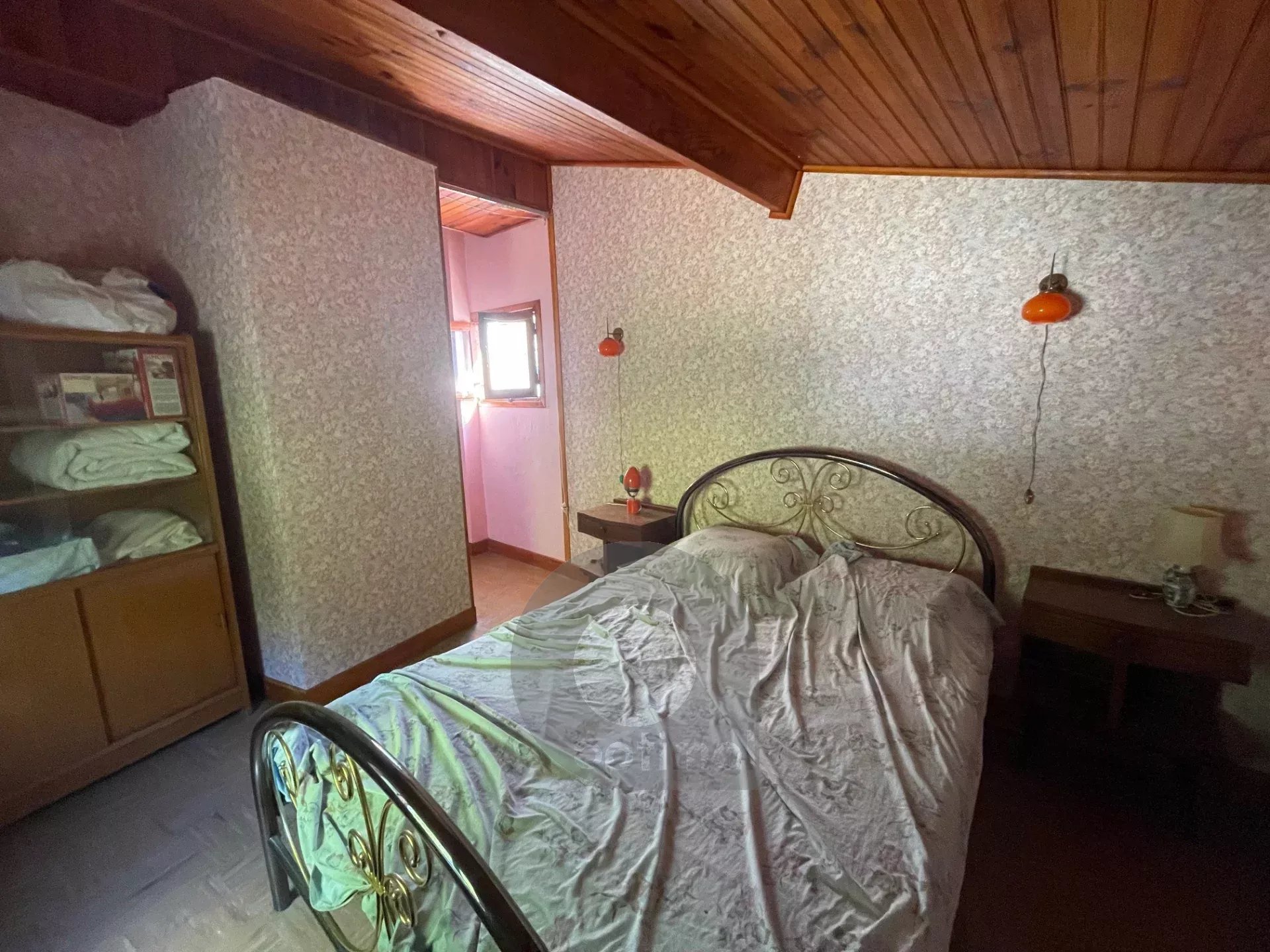 Route de Ste Agnès – Maison 3 pièces à Rénover avec terrasse et jardin – Accès pédestre
