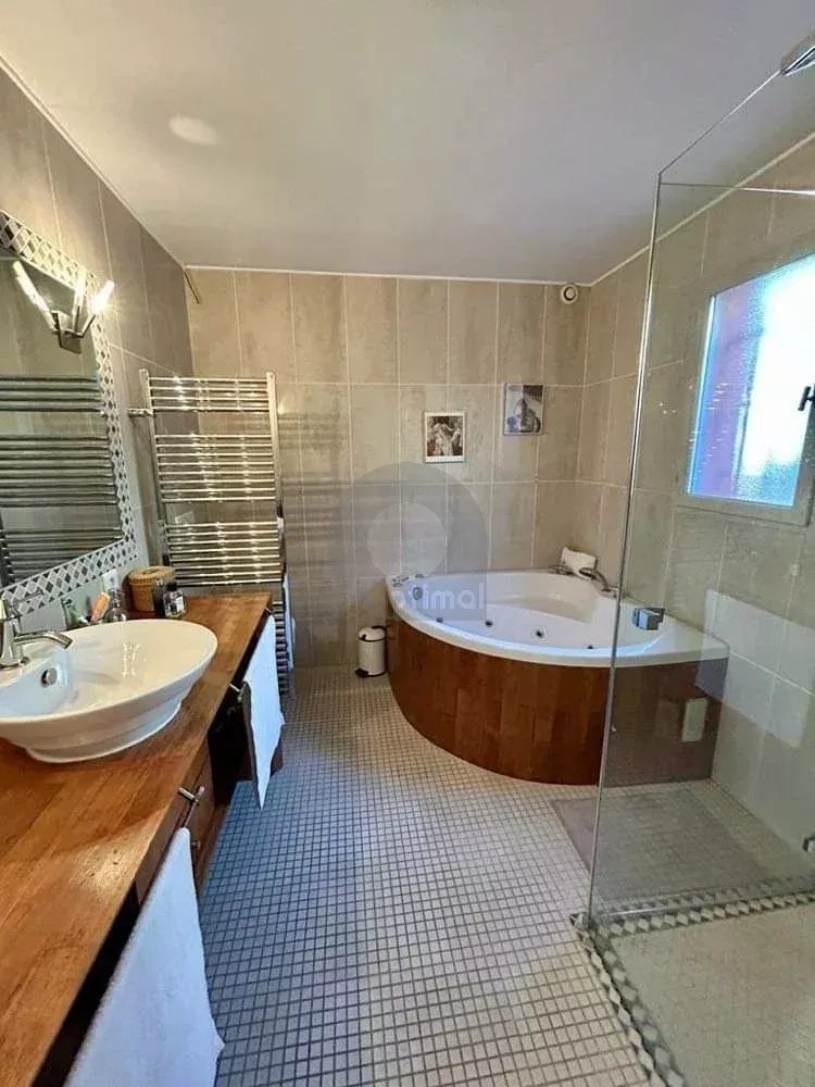 A VENDRE – LA TURBIE – MAISON DE CARACTERE 5P 170M2 – PISCINE POOLHOUSE JARDIN