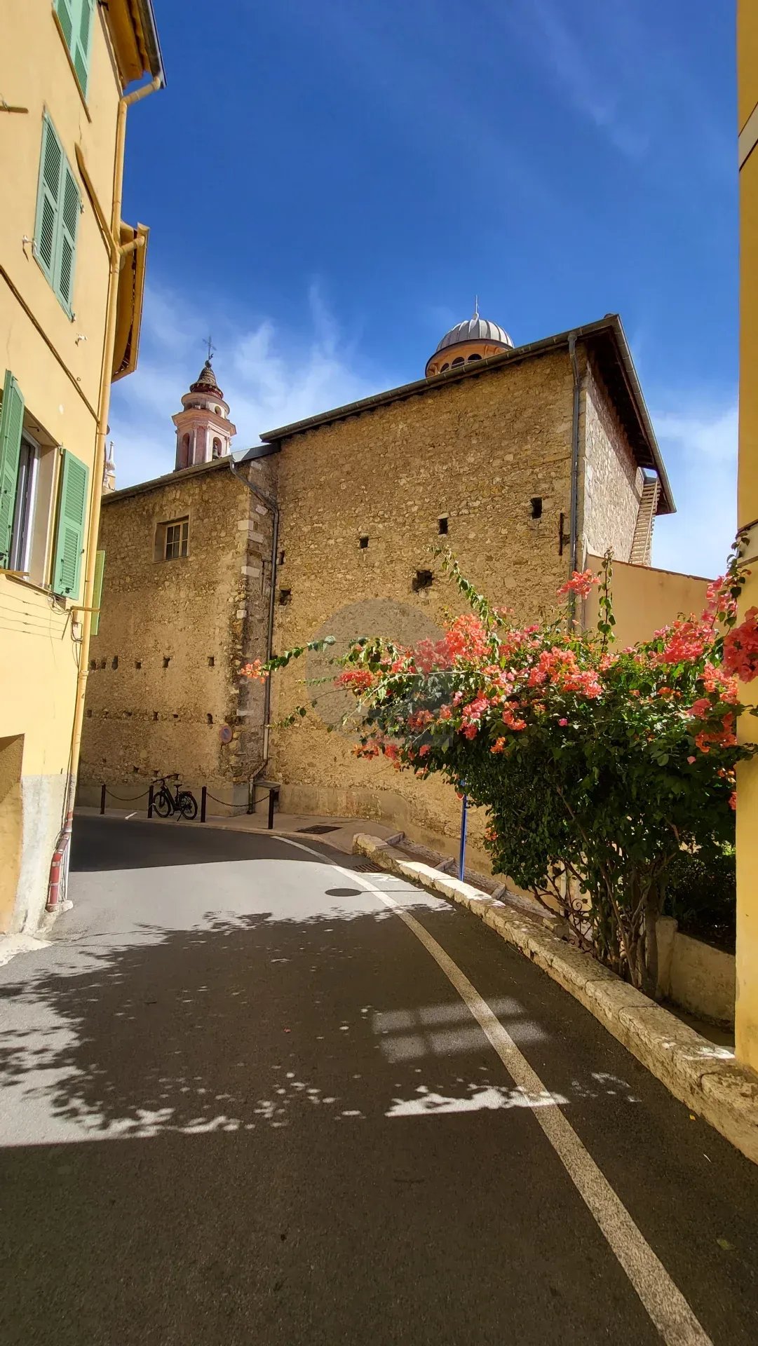 Menton vieille ville – 2 Pièces – Beaucoup de charme