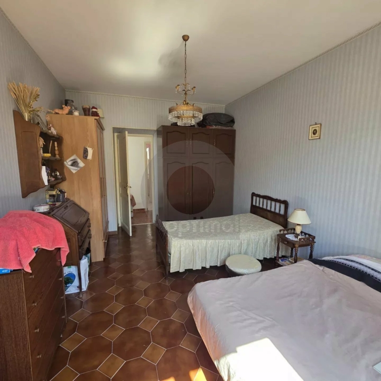 GRAND APPARTEMENT TROIS PIECES MENTON GARE ROUTIERE