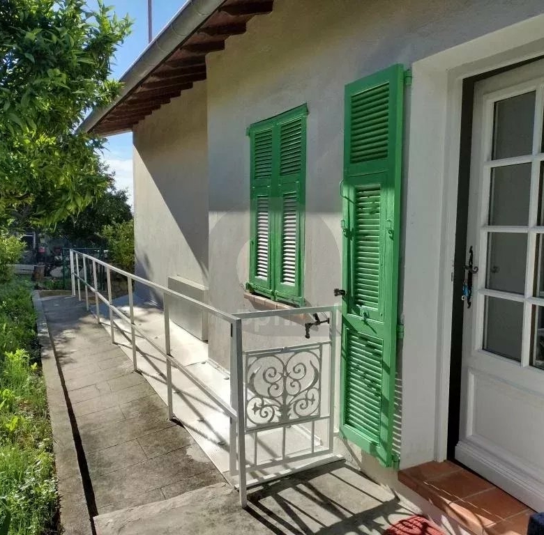 CASTELLAR : A LOUER 3P MEUBLE AVEC JARDIN