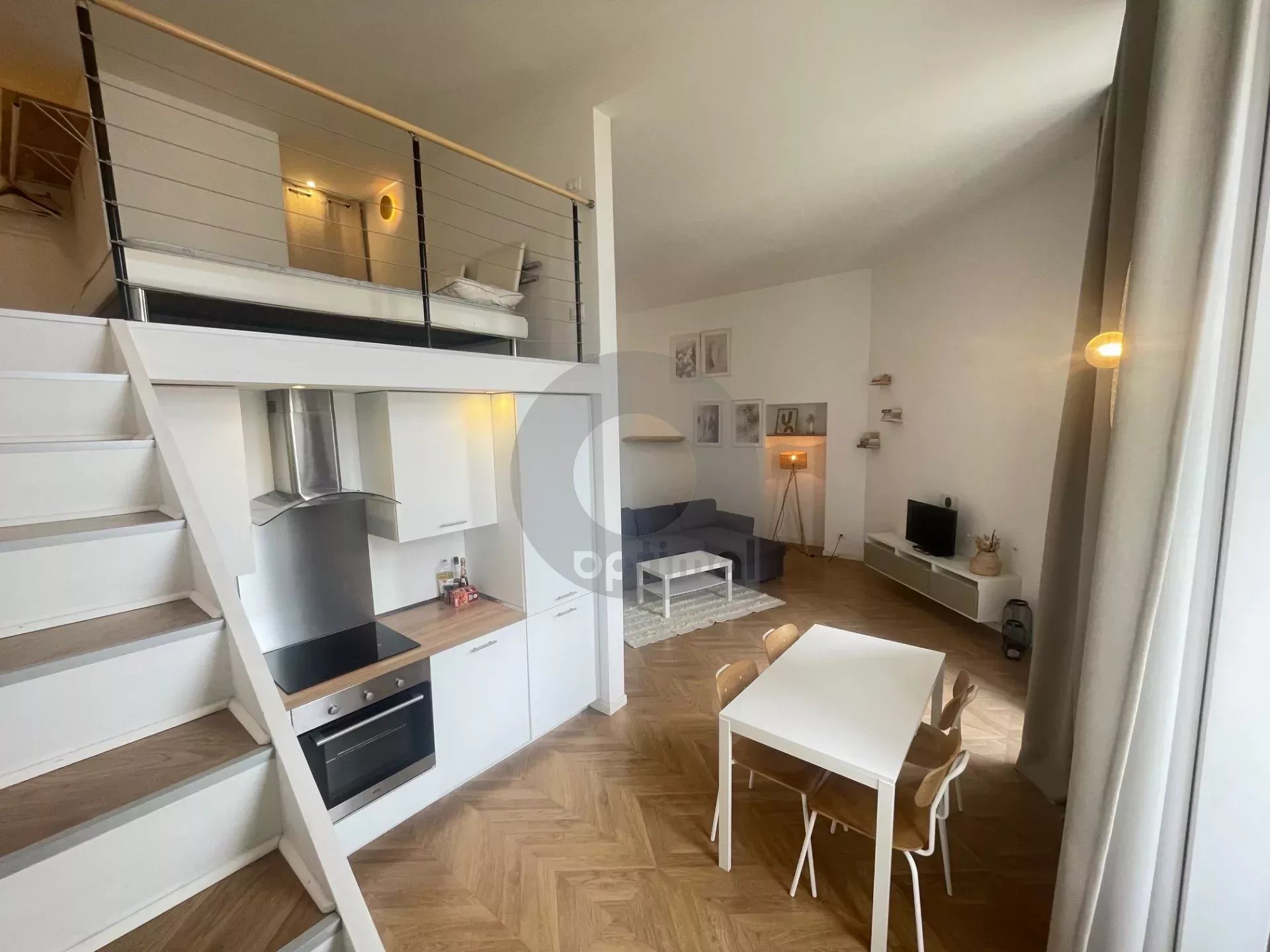 A louer : Appartement meublé esprit loft