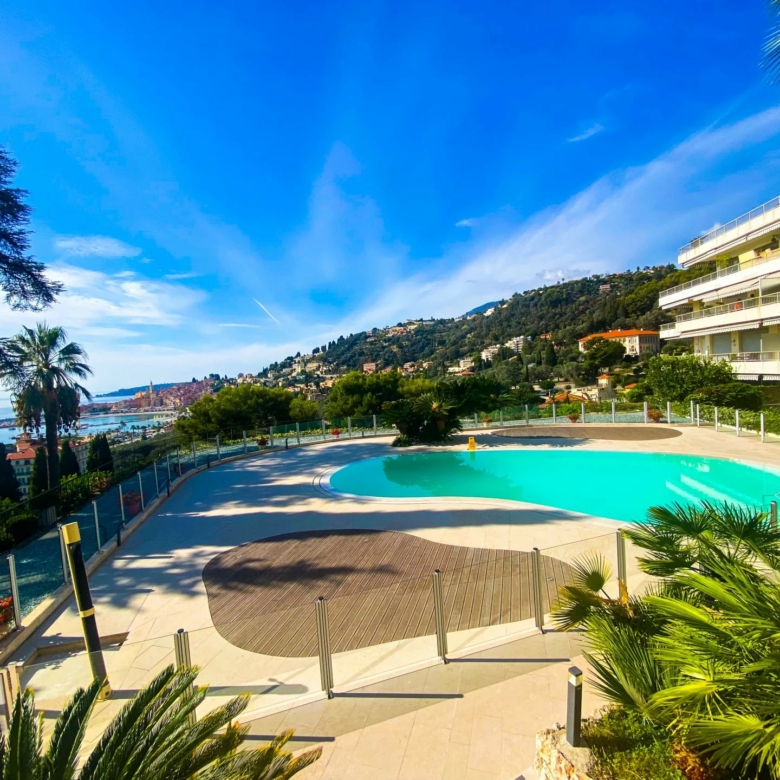 MENTON BOULEVARD GARAVAN – GRAND STUDIO, TERRASSE, PISCINE