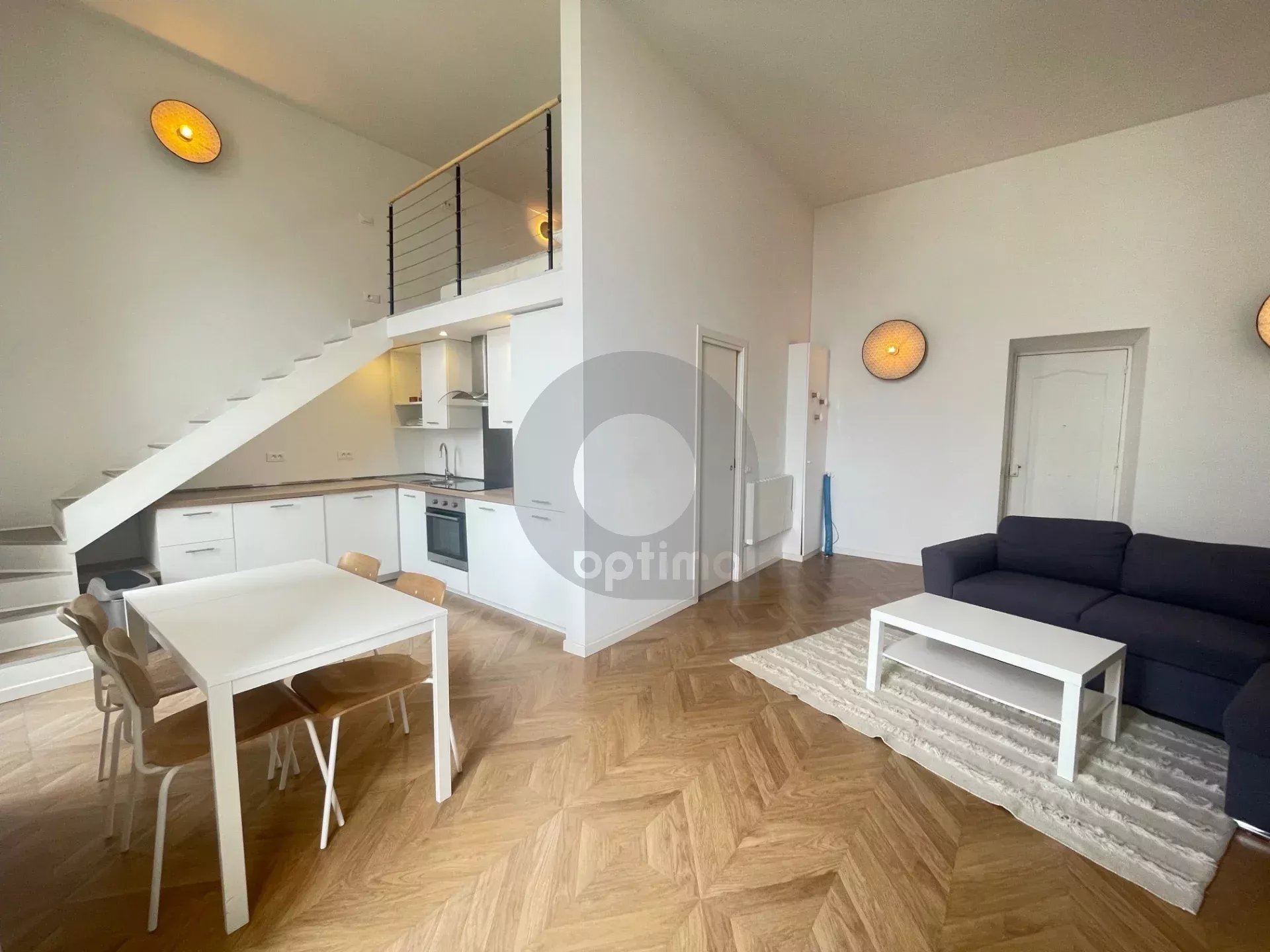 A louer : Appartement meublé esprit loft