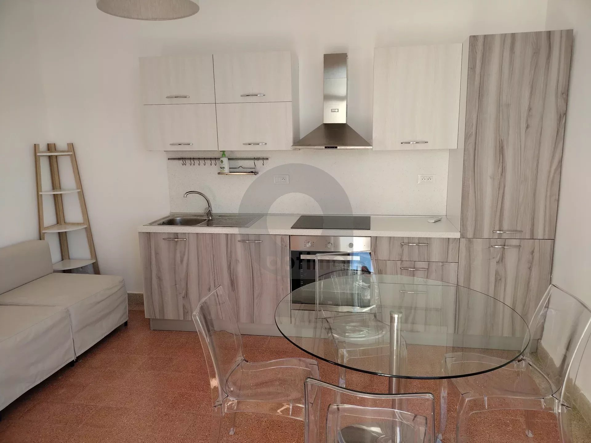 CASTELLAR : A LOUER 3P MEUBLE AVEC JARDIN