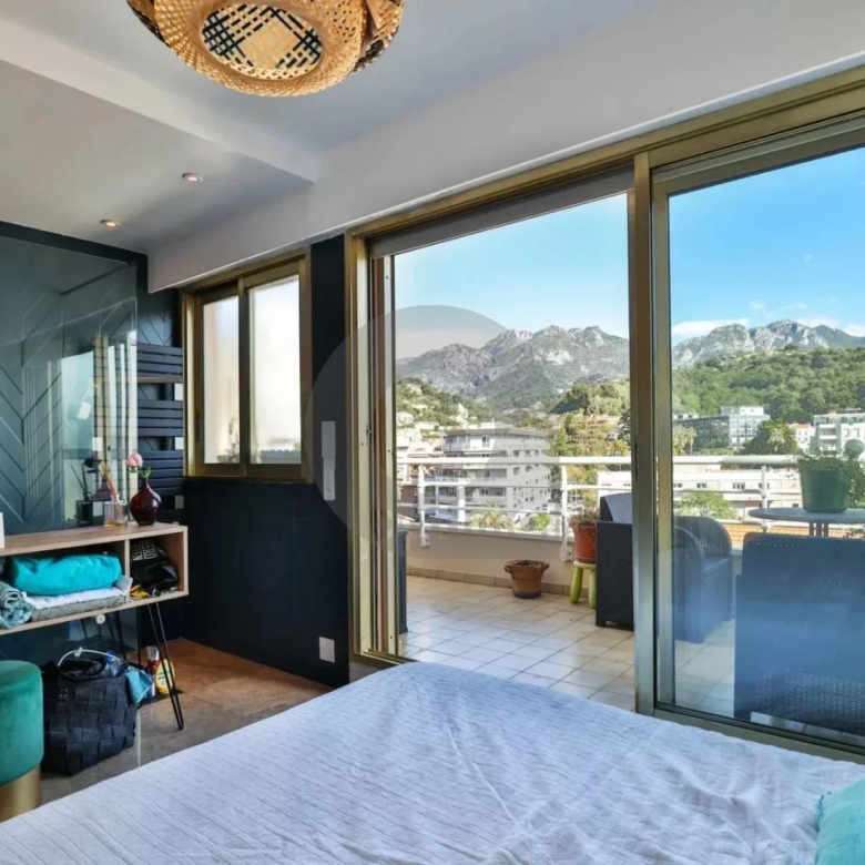 Centre Carnolès: Très bel appartement 4P avec Solarium – Vue panoramique – Garage