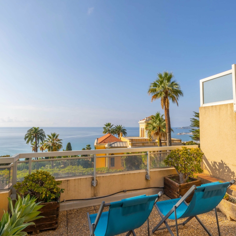 MENTON BOULEVARD DE GARAVAN – GRANDE TERRASSE