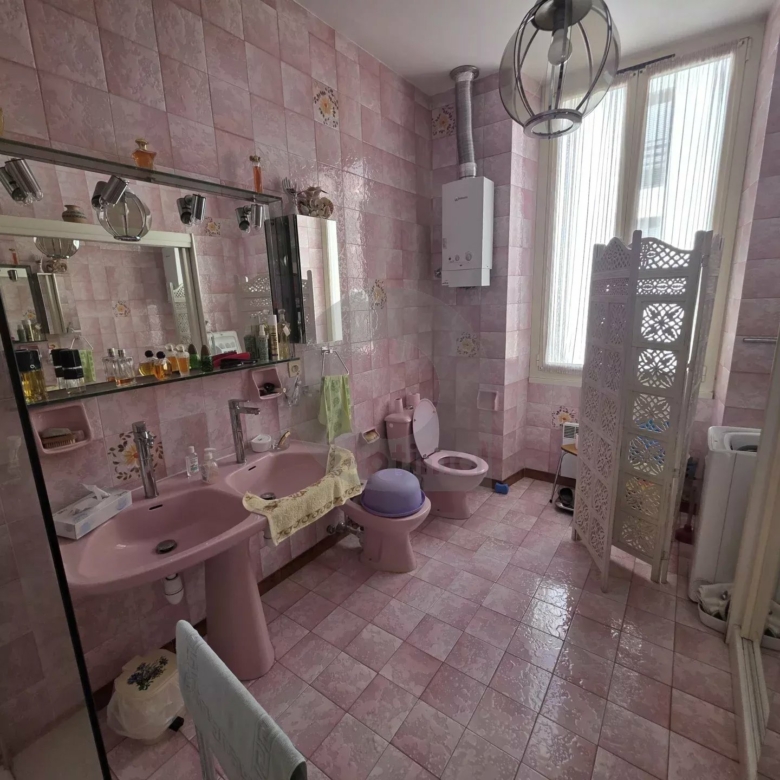 GRAND APPARTEMENT TROIS PIECES MENTON GARE ROUTIERE