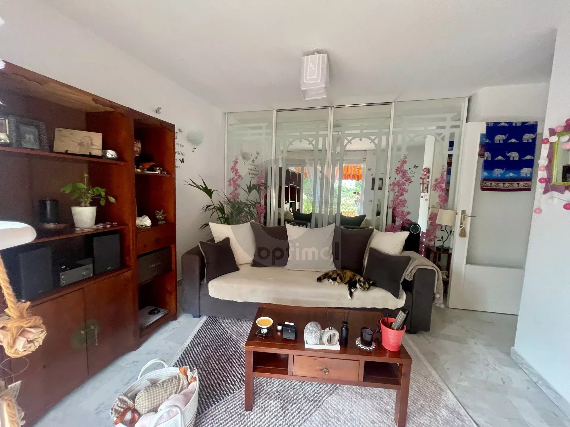 Menton mi-careï Studio 29m² terrasse 23m² cave