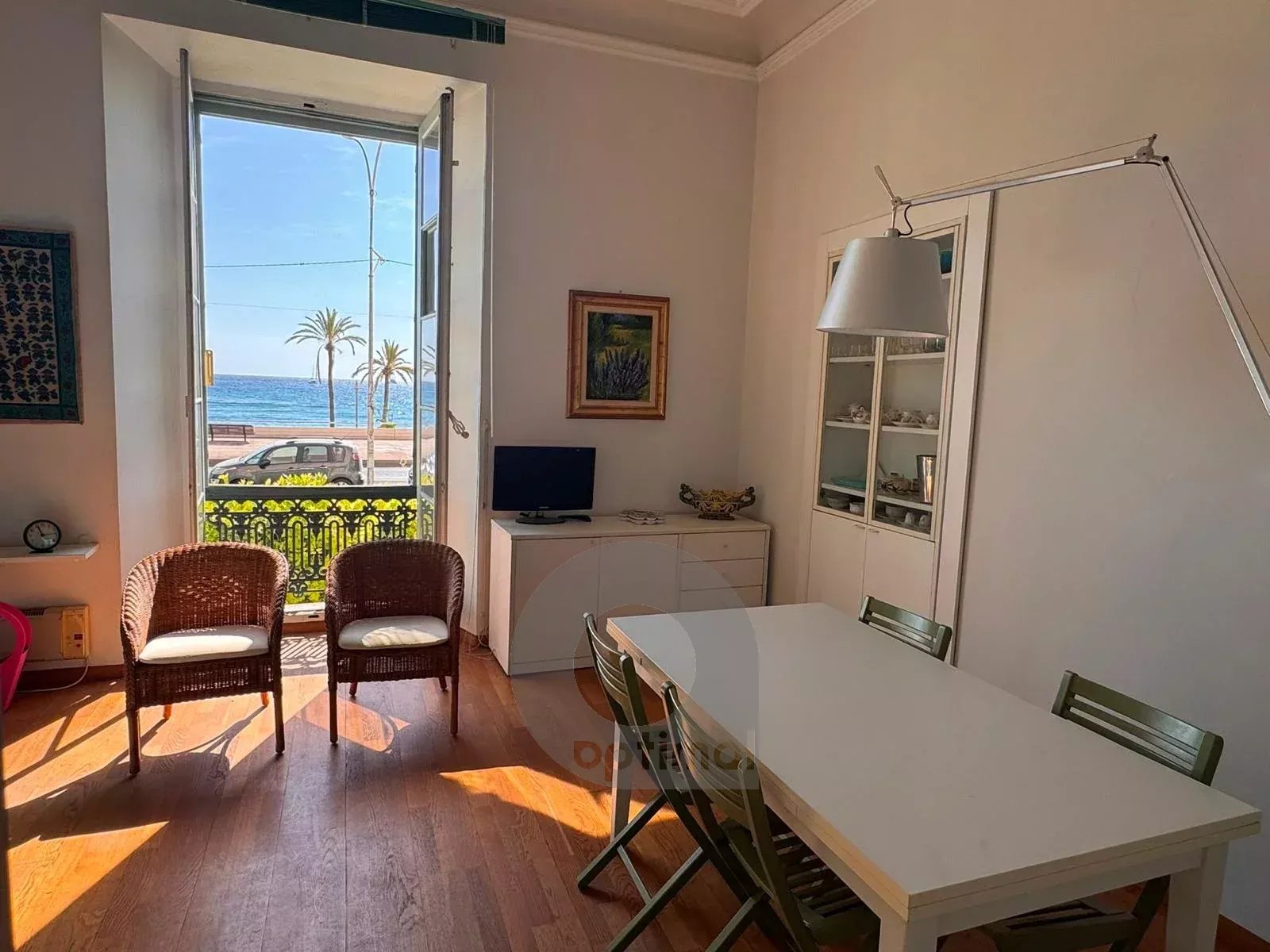 Appartement face à la mer à Menton