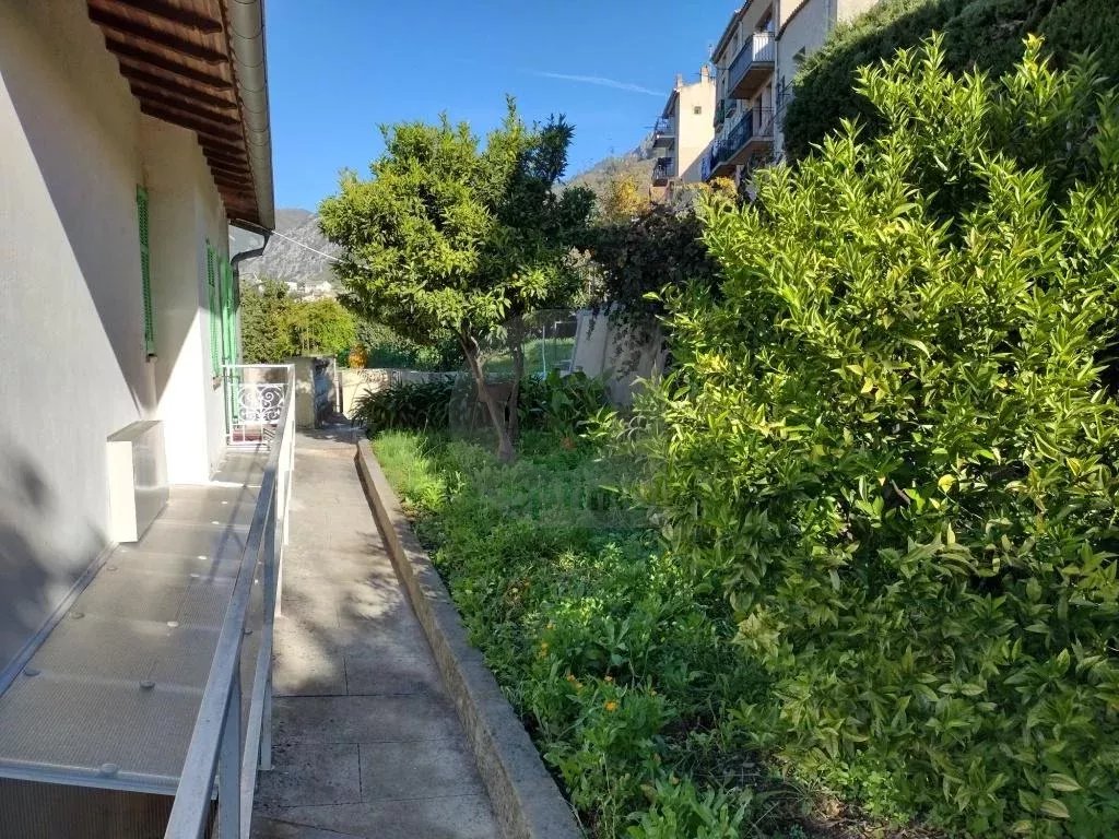 CASTELLAR : A LOUER 3P MEUBLE AVEC JARDIN