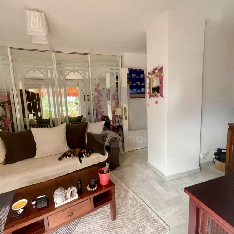 Menton mi-careï Studio 29m² terrasse 23m² cave
