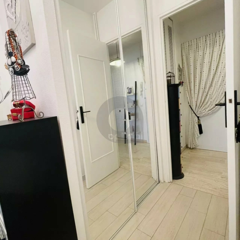 EXCLUSIVITE, superbe 2 pièces en avant dernier étage