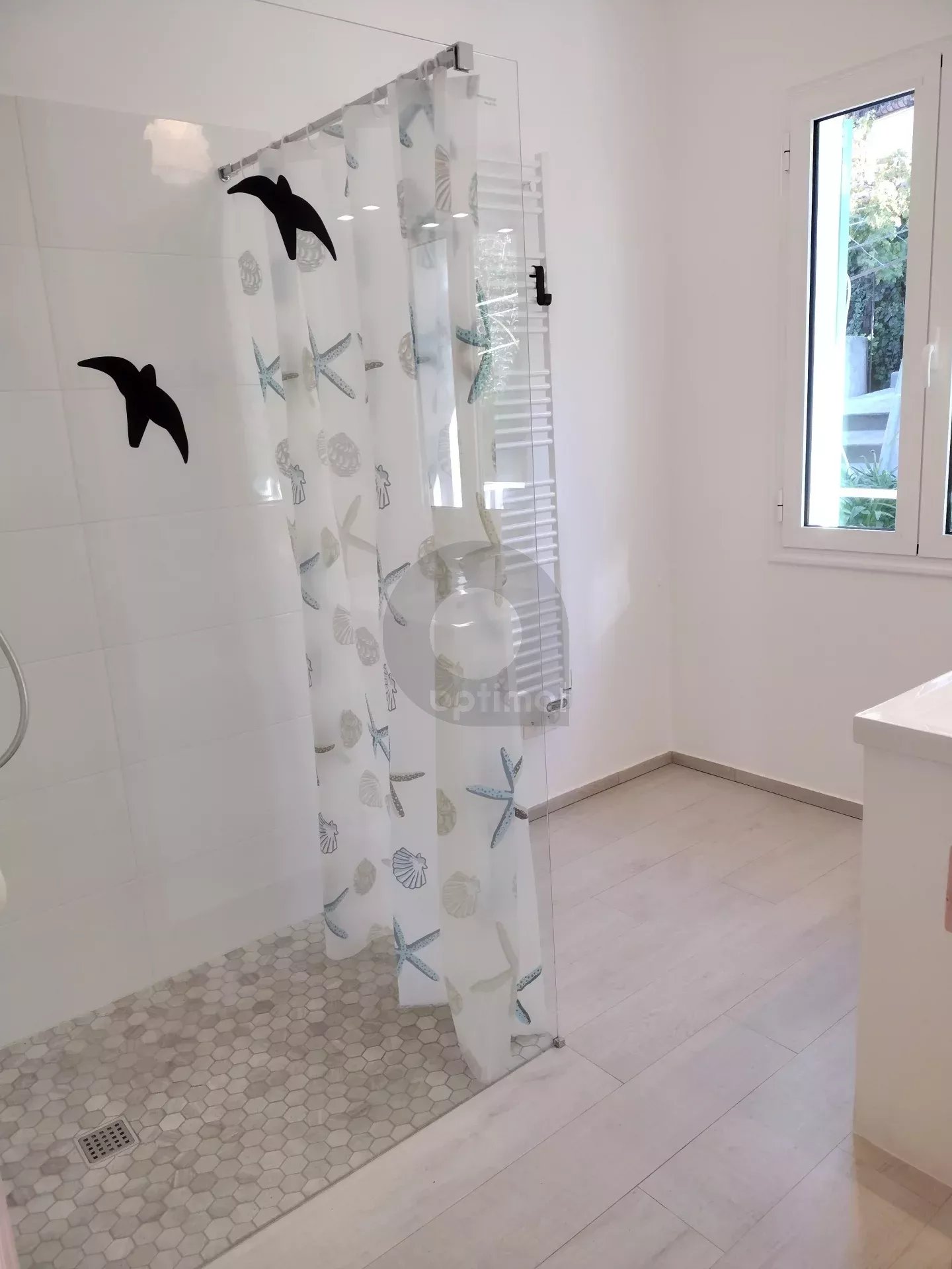 CASTELLAR : A LOUER 3P MEUBLE AVEC JARDIN