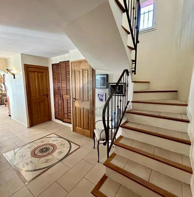 A VENDRE – LA TURBIE – MAISON DE CARACTERE 5P 170M2 – PISCINE POOLHOUSE JARDIN