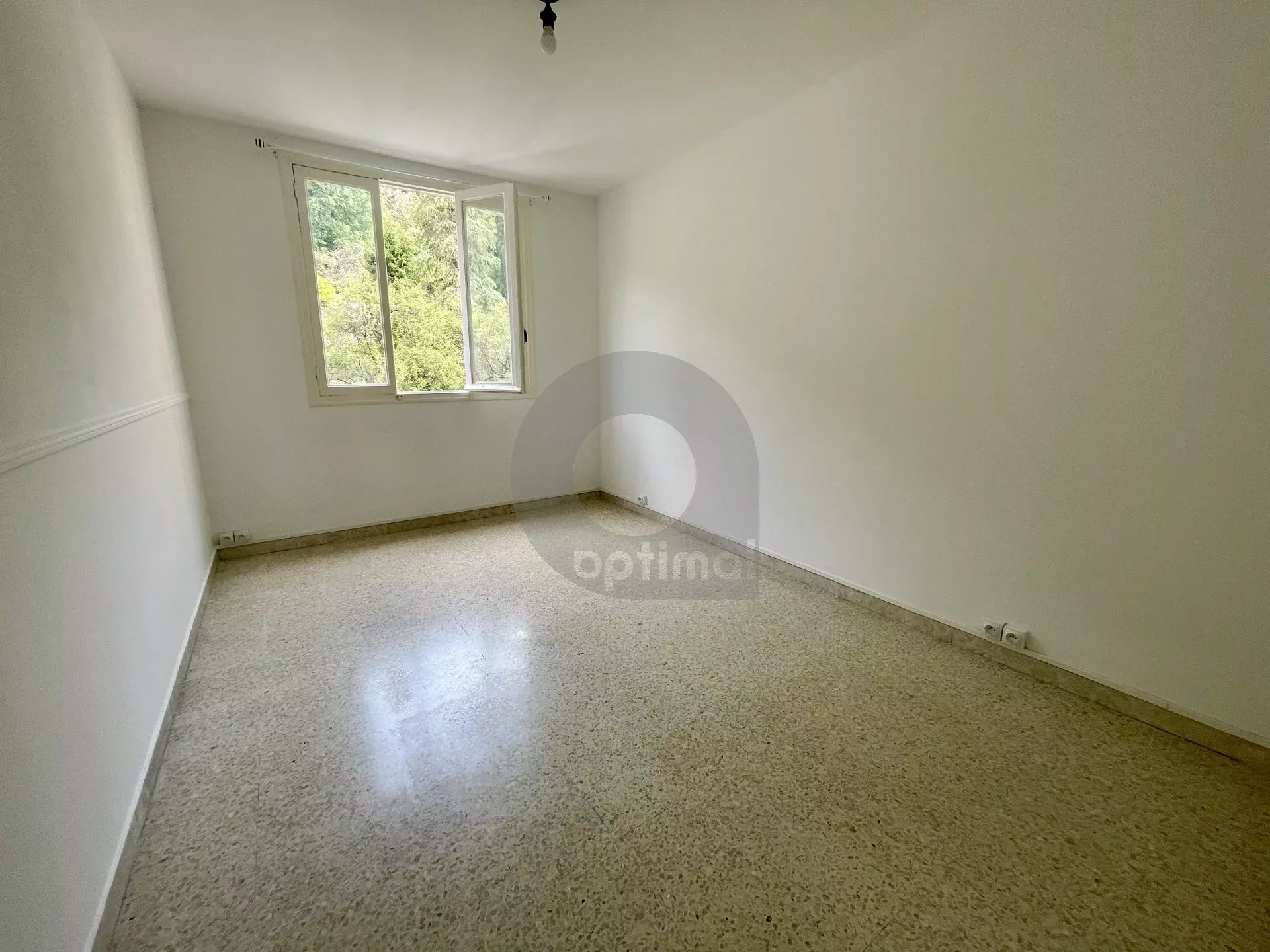 3P 60.43m2 traversant avec cave et parking